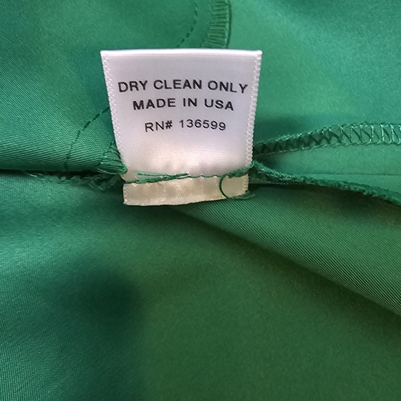 NWT She Reigns Womens Rain Coat Sz S Green Water Repellant Hi Low USA - Picture 16 of 16